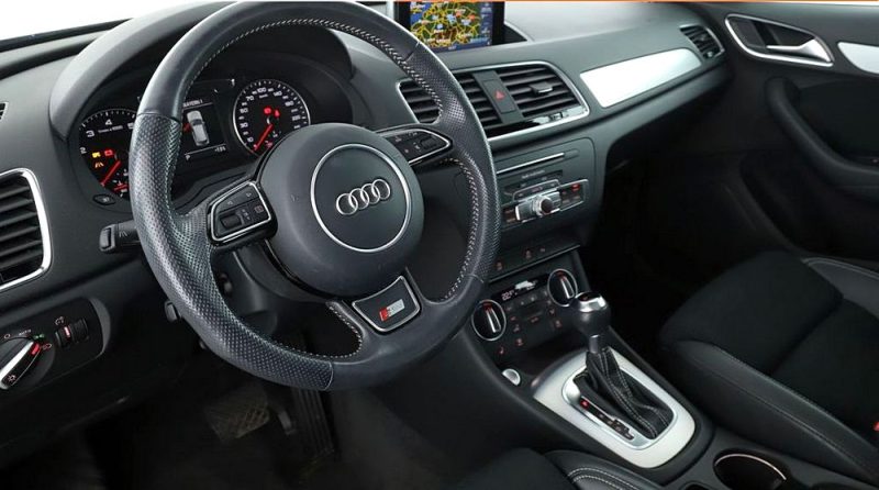 POUR EXPORT VERS LE EUROPE DE L'EST POUR EXPORT VERS LE MAGHREB AUDI Q3 2015. Auto Dakar organise régulièrement des événements thématiques et des journées découverte pour présenter les innovations automobiles à sa clientèle. Ces rendez-vous conviviaux permettent d'échanger avec nos experts et de tester en avant-première les dernières technologies.