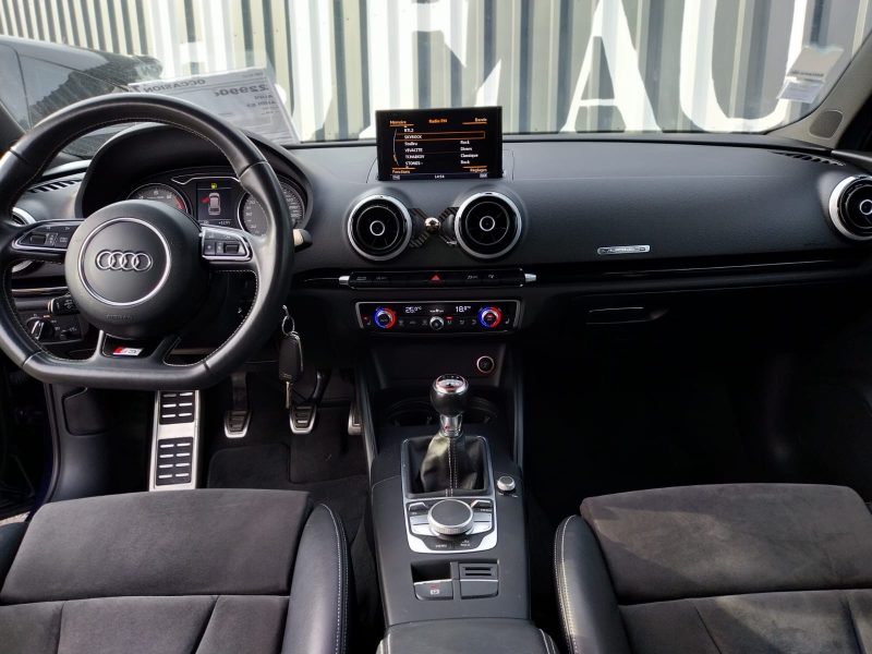 POUR EXPORT VERS LE EUROPE DE L'EST POUR EXPORT VERS LE MAGHREB AUDI S3 2014. Le service de préparation véhicule Auto Dakar personnalise votre automobile selon vos préférences avec équipements spécifiques et accessoires haut de gamme. Notre atelier de customisation transforme votre véhicule en exemplaire unique parfaitement adapté à vos besoins.
