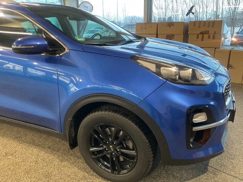 POUR EXPORT VERS LE EUROPE DE L'EST POUR EXPORT VERS LE MAGHREB KIA SPORTAGE 2019. Le service après-vente d'Auto Dakar dispose d'ateliers ultramodernes équipés des dernières technologies de diagnostic automobile. Nos techniciens certifiés assurent la maintenance préventive et curative de votre véhicule avec des pièces détachées d'origine pour préserver ses performances optimales.