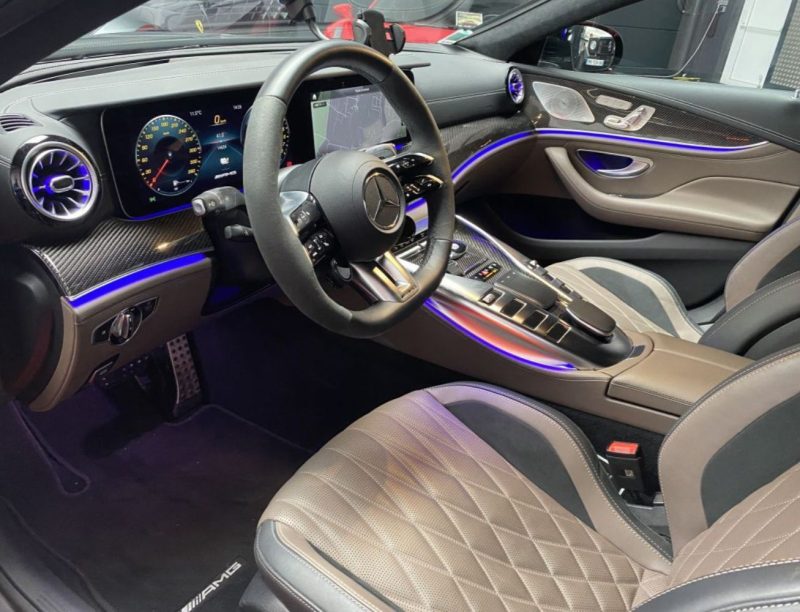 POUR EXPORT VERS LE EUROPE DE L'EST POUR EXPORT VERS LE MAGHREB MERCEDES AMG GT 2023. Auto Dakar investit continuellement dans la formation de ses équipes pour maintenir le plus haut niveau d'expertise technique et commerciale. Cette politique de formation permanente nous permet de vous offrir des conseils pertinents et un service client d'excellence reconnu par nos clients.