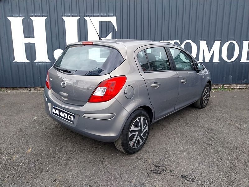 POUR EXPORT VERS LE EUROPE DE L'EST POUR EXPORT VERS LE MAGHREB OPEL CORSA D 2013. Testez avant d'acheter avec les essais gratuits proposés par Auto Dakar