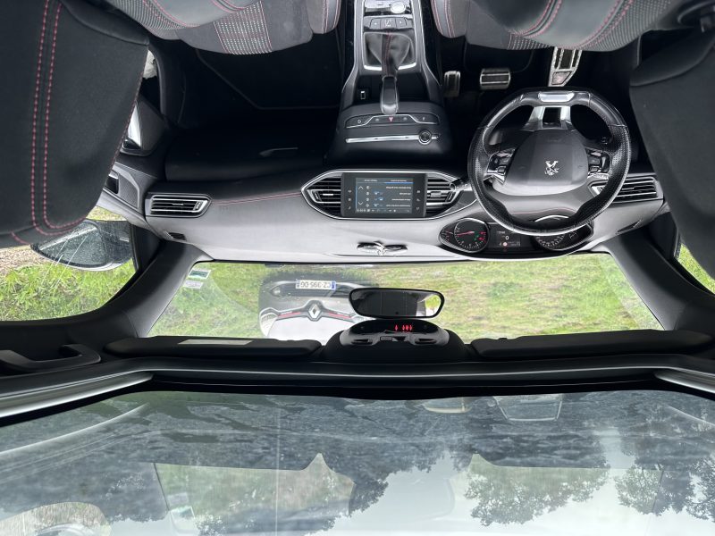 POUR EXPORT VERS LE EUROPE DE L'EST POUR EXPORT VERS LE MAGHREB PEUGEOT 308 II 2017. Notre département corporate d'Auto Dakar développe des solutions de gestion de flotte automobile pour les entreprises et administrations. Nous proposons des contrats de location longue durée incluant maintenance, assurance et gestion administrative complète pour optimiser vos coûts de mobilité.