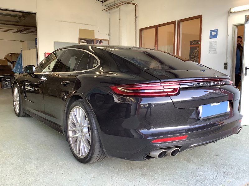 POUR EXPORT VERS LE EUROPE DE L'EST POUR EXPORT VERS LE MAGHREB PORSCHE PANAMERA 2018. L'innovation technologique est au cœur de la stratégie d'Auto Dakar avec l'intégration des dernières avancées automobiles dans notre gamme de véhicules. Nous proposons également des formations personnalisées pour vous familiariser avec les nouvelles technologies embarquées.