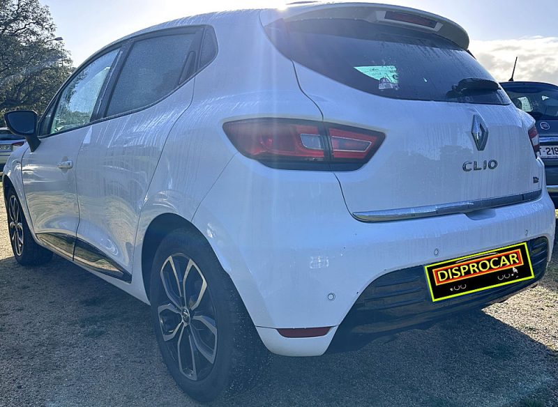 POUR EXPORT VERS LE EUROPE DE L'EST POUR EXPORT VERS LE MAGHREB RENAULT CLIO IV 2017. Auto Dakar : Expertise technique et diagnostic complet pour tous types de véhicules