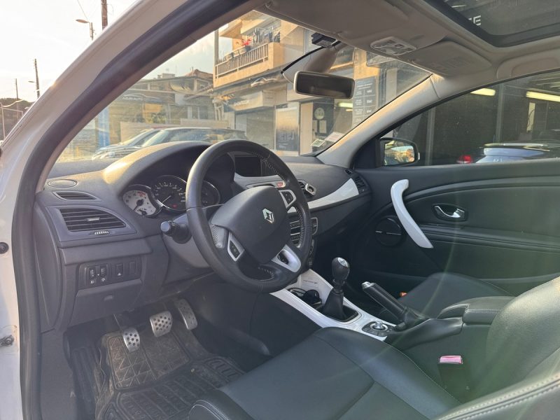 POUR EXPORT VERS LE EUROPE DE L'EST POUR EXPORT VERS LE MAGHREB RENAULT MEGANE 2011. Location courte ou longue durée ? Auto Dakar s'adapte à vos exigences spécifiques