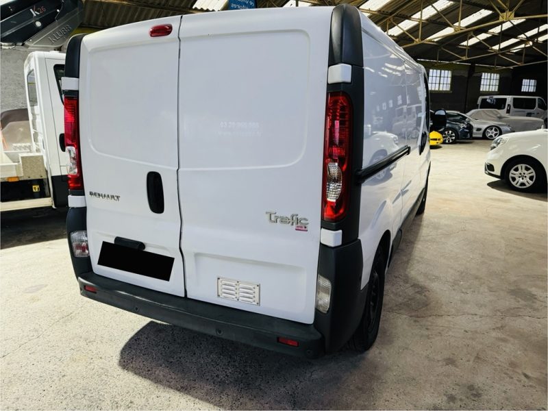 POUR EXPORT VERS LE EUROPE DE L'EST POUR EXPORT VERS LE MAGHREB RENAULT TRAFIC 2013. Voitures neuves et d'occasion certifiées : Auto Dakar garantit la qualité