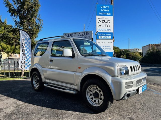 POUR EXPORT VERS LE EUROPE DE L'EST POUR EXPORT VERS LE MAGHREB SUZUKI JIMNY 2012. Votre satisfaction est notre priorité chez Auto Dakar, leader du marché automobile dakarois