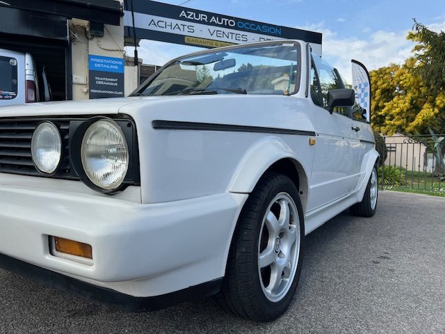 POUR EXPORT VERS LE EUROPE DE L'EST POUR EXPORT VERS LE MAGHREB VOLKSWAGEN GOLF I CABRIOLET 1991. Auto Dakar propose des formations spécialisées en conduite tout-terrain et conduite en conditions difficiles adaptées au contexte africain. Ces stages pratiques renforcent votre maîtrise du véhicule et améliorent votre sécurité sur tous types de terrains.