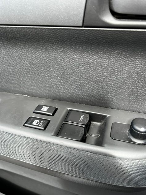 POUR EXPORT VERS LE EUROPE DE L'EST SUZUKI SWIFT 2007. Conseils d'experts chez Auto Dakar pour choisir le véhicule parfait