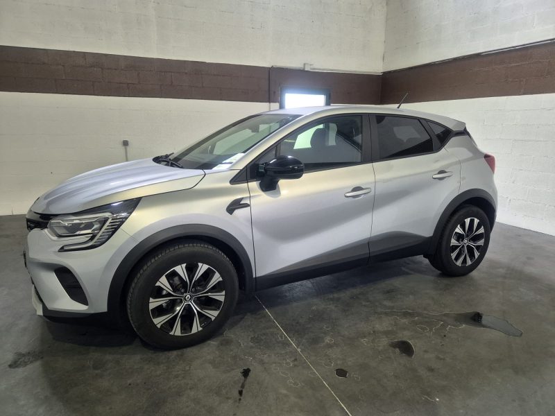 RENAULT CAPTUR II 2023. Auto Dakar vous accompagne dans l'import-export de véhicules vers l'international