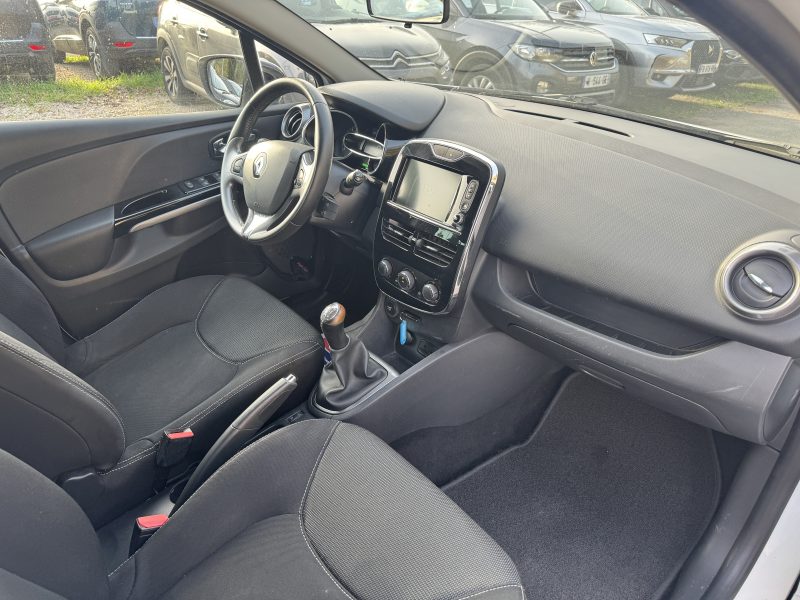 RENAULT CLIO IV 2014. Solutions de financement flexibles chez Auto Dakar pour concrétiser vos projets