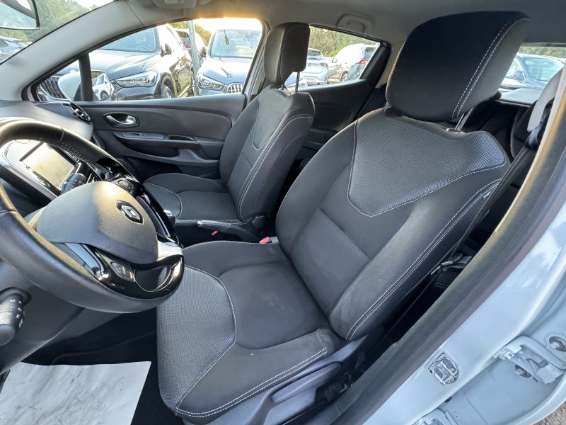 RENAULT CLIO IV 2016. Testez avant d'acheter avec les essais gratuits proposés par Auto Dakar