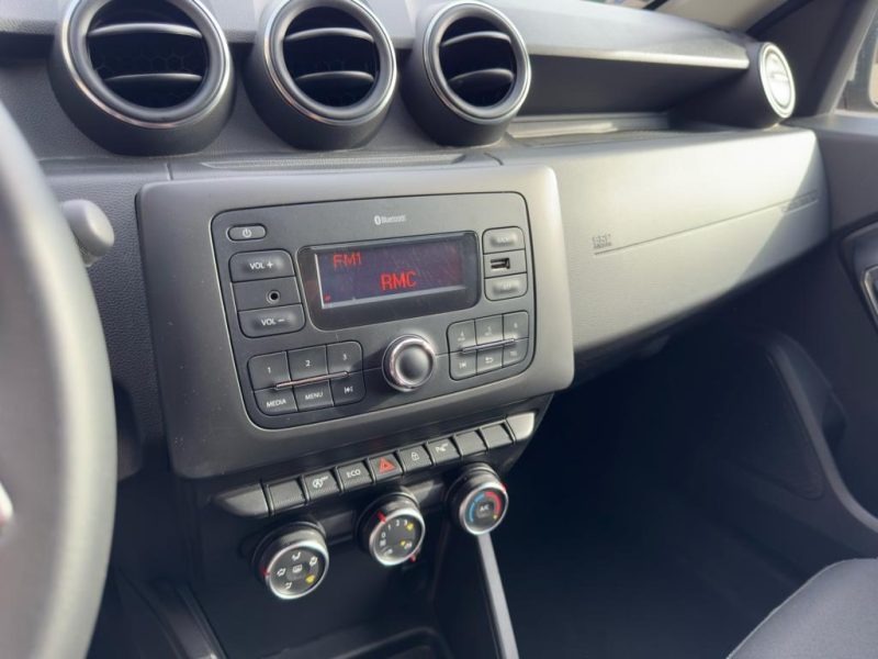 RENAULT DUSTER 2018. Depuis plus de trois décennies, Auto Dakar construit sa réputation sur la confiance et l'excellence opérationnelle. Nous sommes fiers d'accompagner des milliers de familles et d'entreprises dans leurs projets de mobilité avec professionnalisme et intégrité.