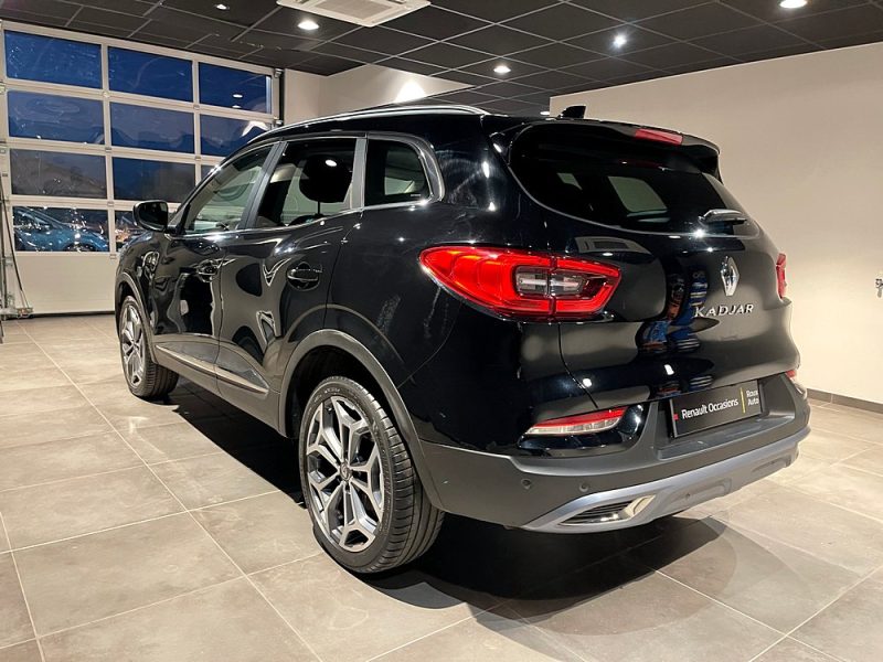 RENAULT KADJAR 2020. Auto Dakar développe des solutions de mobilité écologique avec une gamme étendue de véhicules à faible émission de CO2. Notre engagement environnemental se traduit aussi par des pratiques internes respectueuses de l'environnement dans tous nos processus opérationnels.