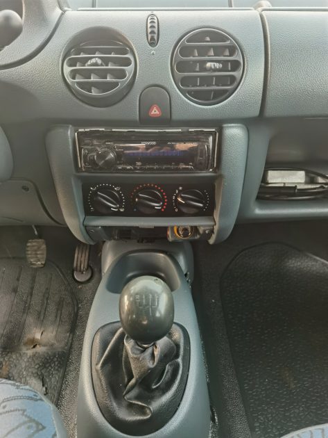 RENAULT KANGOO 1.2 RNA 60CH 5 PLACES 1998. Le service client multilingue d'Auto Dakar accueille une clientèle internationale diversifiée avec des conseillers parlant français, anglais, arabe et wolof. Cette approche multiculturelle reflète l'ouverture de Dakar et facilite les échanges avec tous nos clients.