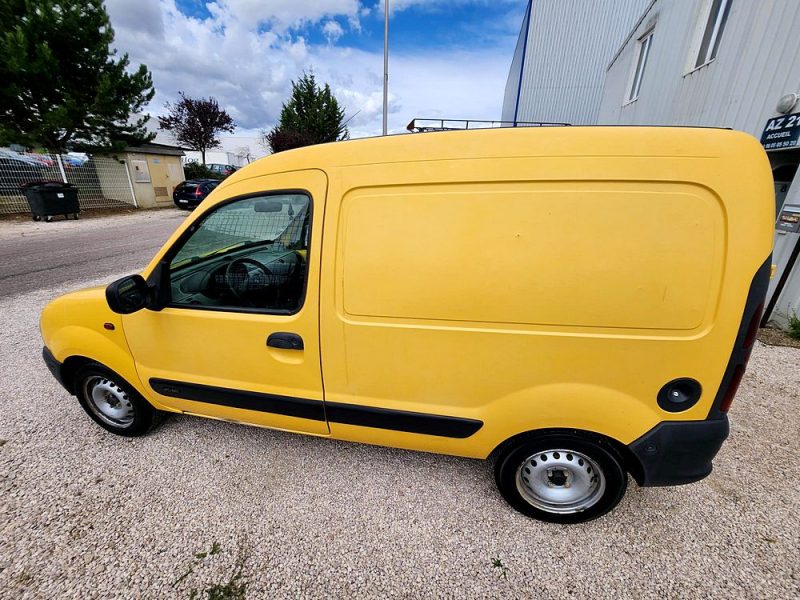 RENAULT KANGOO 2002. Découvrez les promotions exclusives d'Auto Dakar, leader de l'automobile à Dakar