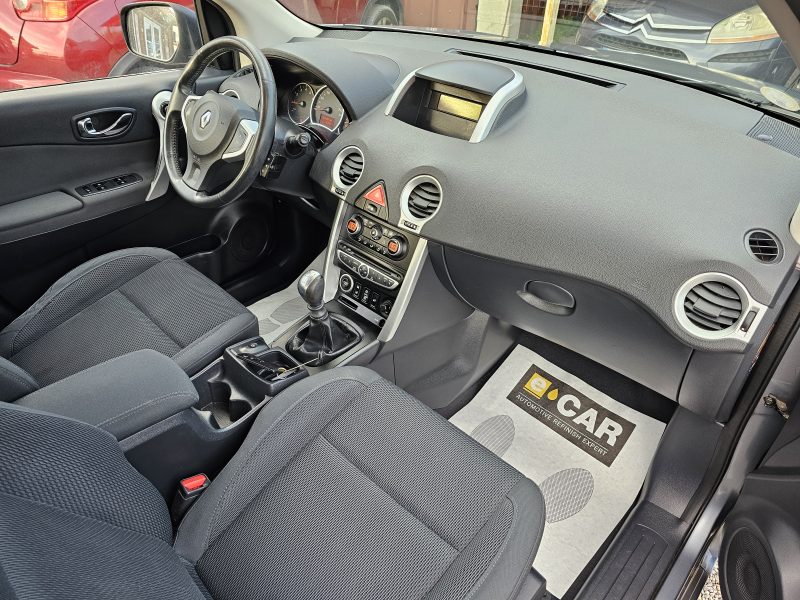 RENAULT KOLEOS 4X4 2009. Auto Dakar : Des véhicules de qualité premium pour répondre à tous vos besoins