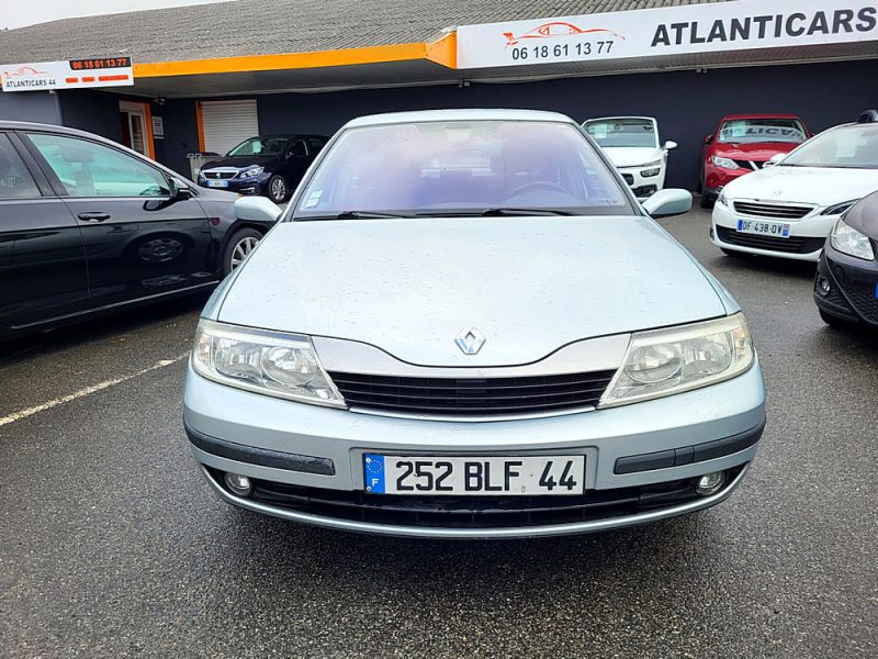 RENAULT LAGUNA II 2003. Auto Dakar : Des véhicules de qualité premium pour répondre à tous vos besoins