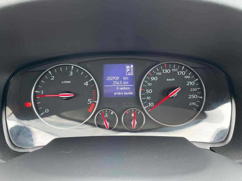 RENAULT LAGUNA III 2012. Auto Dakar, partenaire privilégié des professionnels pour leurs flottes automobiles
