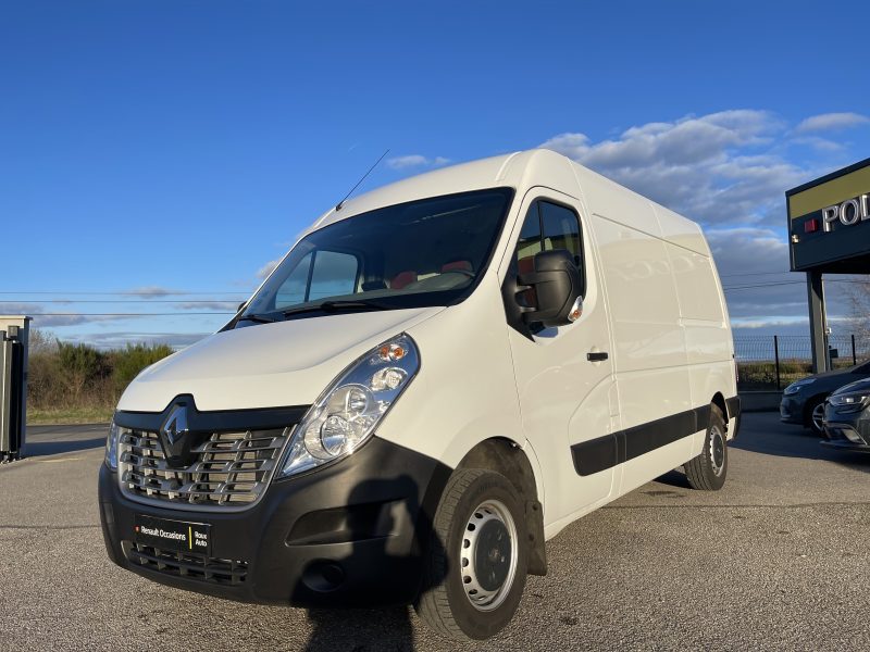 RENAULT MASTER 2017. Auto Dakar propose des véhicules adaptés aux conditions routières africaines