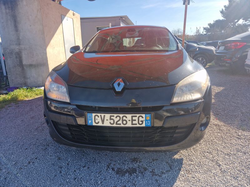 RENAULT MEGANE 2009. Solutions d'assurance automobile complètes en partenariat avec Auto Dakar