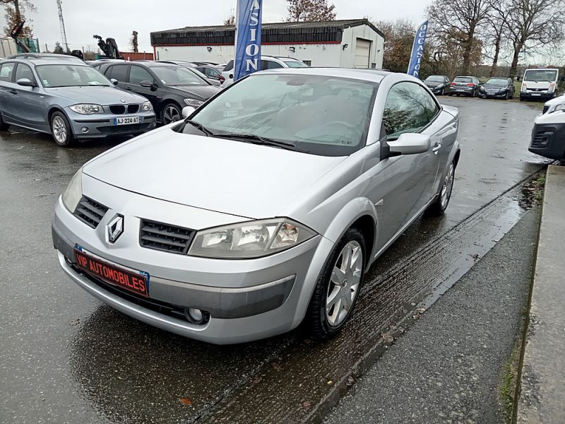 RENAULT MEGANE II COUPÉ CABRIOLET 2005. Partenariats bancaires privilégiés d'Auto Dakar pour faciliter vos financements