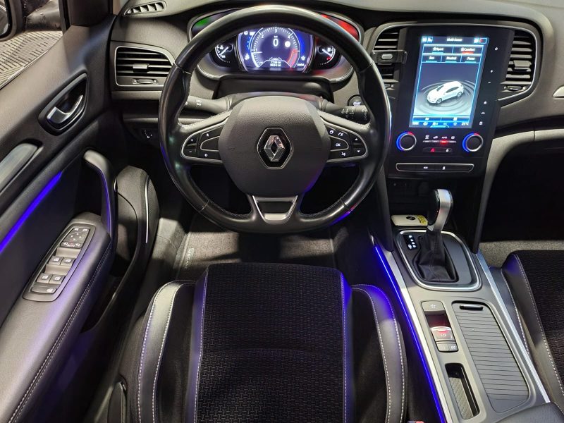RENAULT MEGANE IV 2018. Rejoignez la communauté des clients satisfaits d'Auto Dakar, référence automobile dakaroise