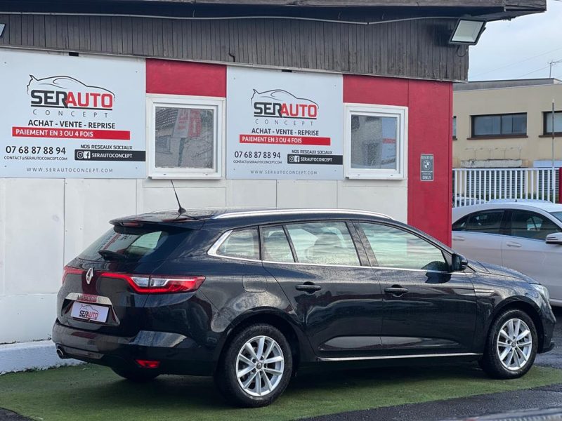 RENAULT MEGANE IV ESTATE 2017. Auto Dakar investit dans la recherche et développement pour anticiper les évolutions du marché automobile africain. Notre veille technologique permanente nous permet d'identifier les innovations pertinentes pour les conditions d'utilisation spécifiques au Sénégal.