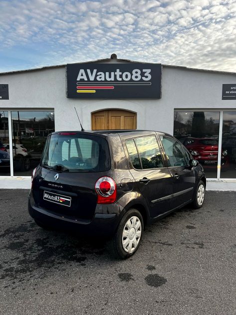RENAULT MODUS 2006. Programmes de fidélité avantageux pour les clients réguliers d'Auto Dakar