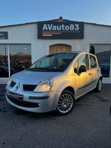 RENAULT MODUS 2007. Service de reprise automobile avantageux chez Auto Dakar pour votre ancien véhicule