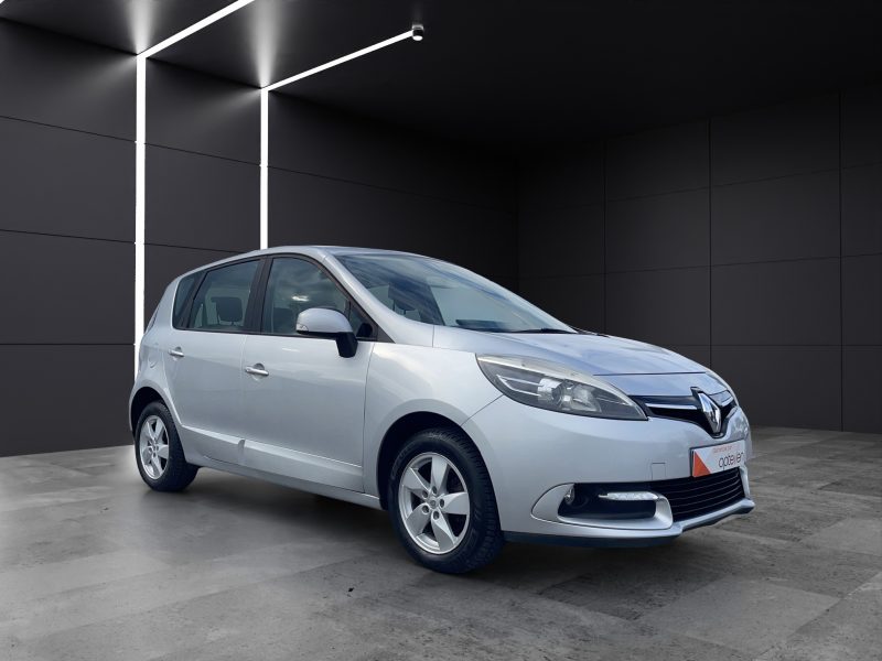 RENAULT SCENIC 2014. Auto Dakar : Partenaire officiel des événements automobiles majeurs au Sénégal