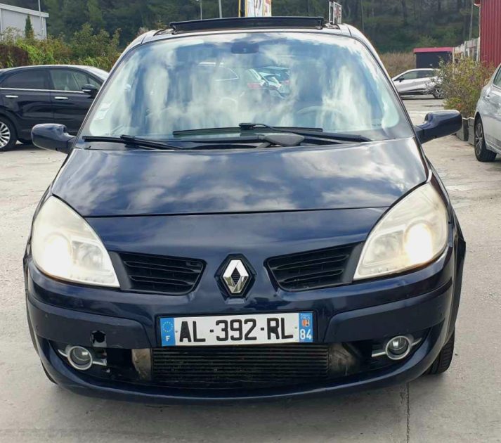 RENAULT SCENIC II 2008. Auto Dakar, c'est 30 ans d'expertise au service de la mobilité sénégalaise