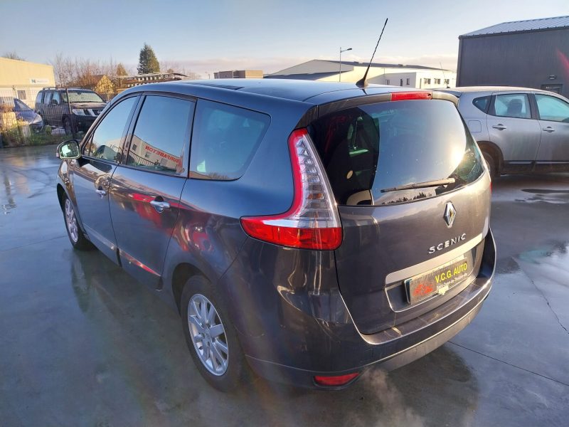 RENAULT SCENIC III 2009. Testez avant d'acheter avec les essais gratuits proposés par Auto Dakar