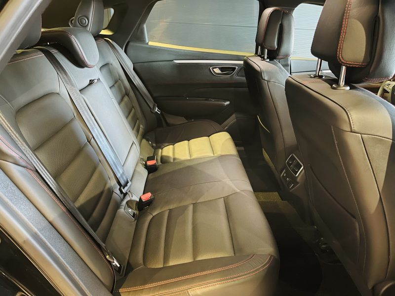 RENAULT TALISMAN 2019. Auto Dakar développe des partenariats avec les institutions de microfinance pour faciliter l'accès au crédit automobile des entrepreneurs et petites entreprises. Ces collaborations innovantes démocratisent la mobilité professionnelle et soutiennent le développement économique local.