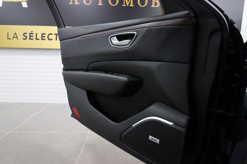 RENAULT TALISMAN ESTATE 2017. Faites confiance à Auto Dakar, expert reconnu en vente et location automobile au Sénégal