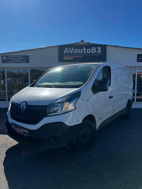 RENAULT TRAFIC 2014. Auto Dakar : Des véhicules de qualité premium pour répondre à tous vos besoins