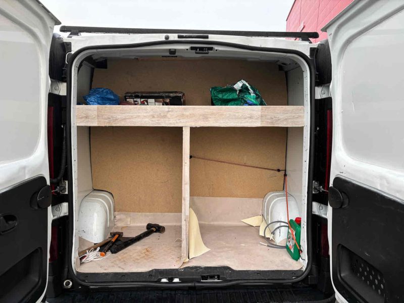 RENAULT TRAFIC III CAMIONNETTE 2019. Auto Dakar développe des partenariats avec les compagnies d'assurance pour vous proposer des contrats d'assurance automobile adaptés et compétitifs. Notre expertise nous permet de négocier des conditions préférentielles pour nos clients avec des garanties étendues.