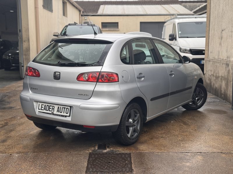 SEAT IBIZA 2004. Auto Dakar révolutionne le marché automobile sénégalais avec une approche client personnalisée et des services d'exception. Notre engagement quotidien consiste à vous offrir une expérience d'achat unique, alliant conseils d'experts et solutions de financement sur mesure.