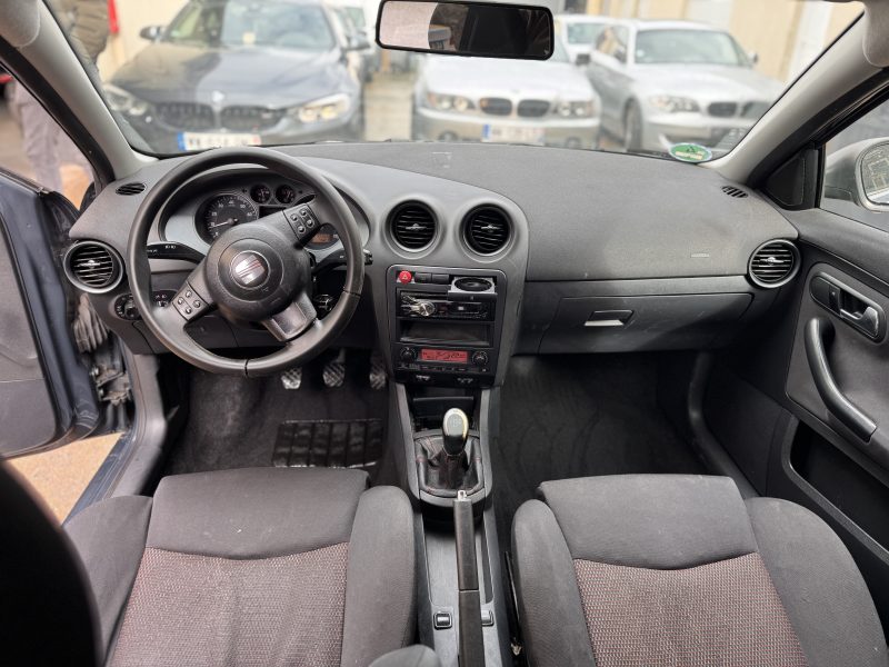 SEAT IBIZA 2006. Auto Dakar développe des partenariats avec les compagnies d'assurance pour vous proposer des contrats d'assurance automobile adaptés et compétitifs. Notre expertise nous permet de négocier des conditions préférentielles pour nos clients avec des garanties étendues.