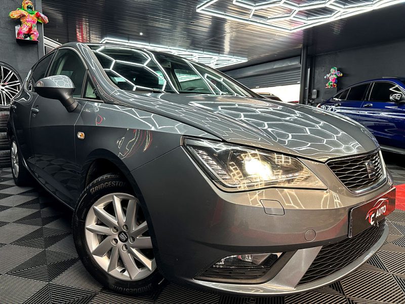 SEAT IBIZA IV 2013. Auto Dakar propose une flotte diversifiée : berlines, SUV, 4x4, utilitaires et véhicules de luxe
