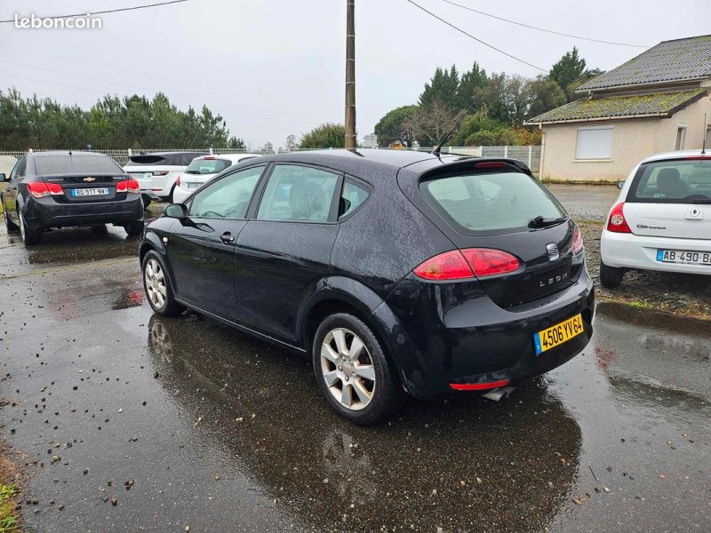 SEAT LEON 2007. Auto Dakar : Innovation, modernité et tradition du service automobile sénégalais