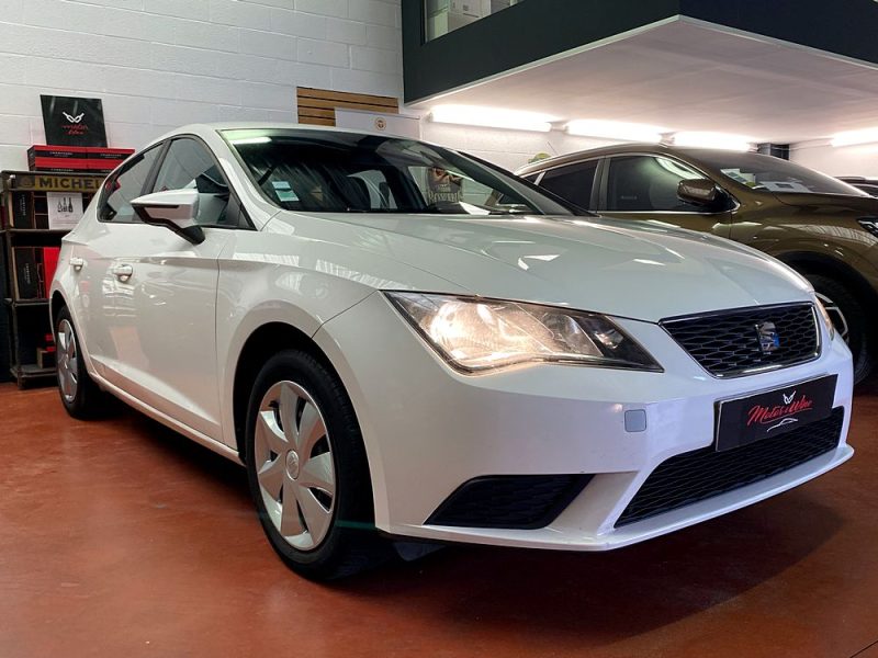 SEAT LEON 2014. Auto Dakar s'engage dans la formation des jeunes aux métiers de l'automobile