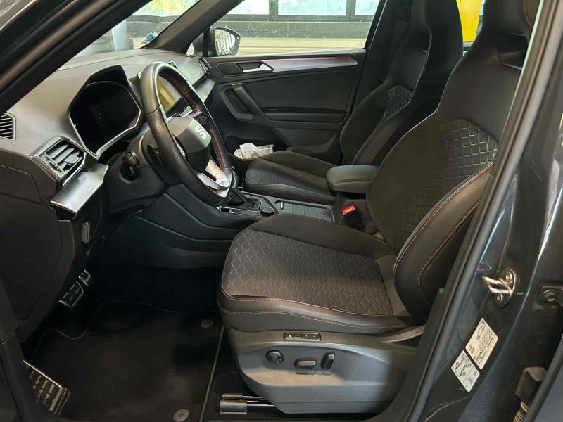 SEAT TARRACO 2022. Auto Dakar développe une approche omnicanale avec une présence digitale renforcée pour faciliter vos démarches d'achat et de location. Notre plateforme en ligne vous permet de consulter notre stock, réserver votre véhicule et suivre l'avancement de votre dossier en temps réel.