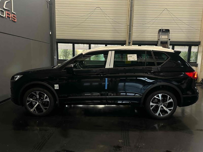 SEAT TARRACO 2023. Auto Dakar garantit la traçabilité complète de tous ses véhicules avec historique détaillé et certification d'origine authentifiée. Cette transparence totale vous assure l'acquisition d'un véhicule aux antécédents vérifiés et à la provenance légale certifiée.