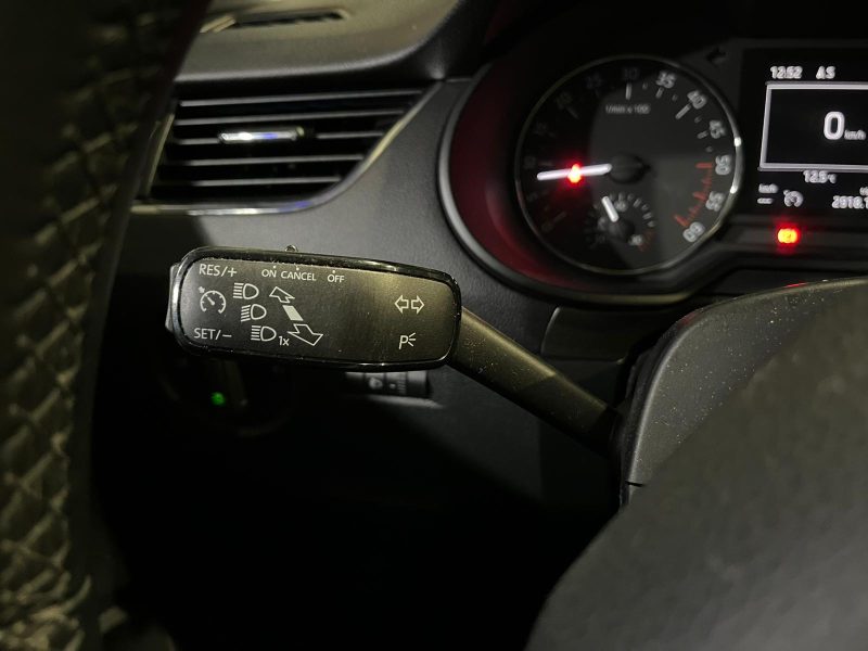 SKODA OCTAVIA 2015. Auto Dakar collabore avec les institutions financières internationales pour proposer des solutions de crédit adaptées aux investisseurs et entrepreneurs. Ces partenariats privilégiés facilitent l'acquisition de véhicules professionnels pour développer votre activité économique.