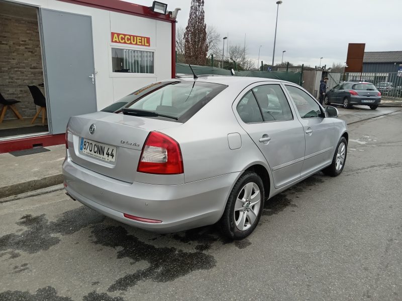 SKODA OCTAVIA II 2009. Rejoignez la communauté des clients satisfaits d'Auto Dakar, référence automobile dakaroise