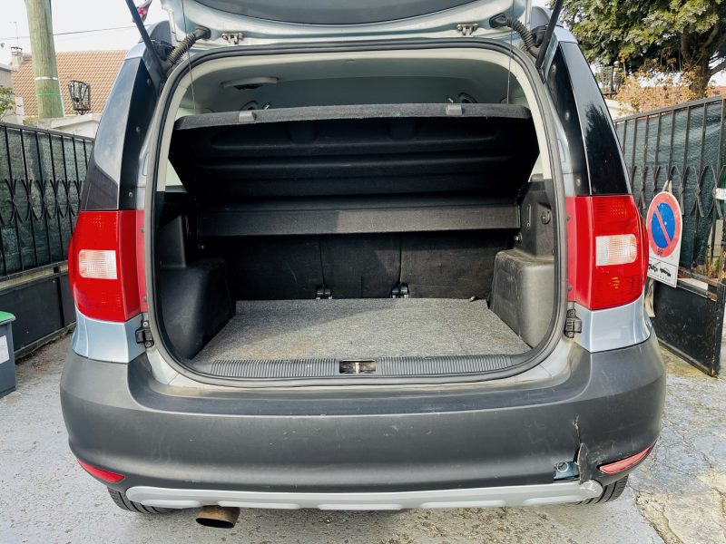 SKODA YETI 2011. Notre service d'expertise automobile Auto Dakar réalise des évaluations techniques complètes pour les compagnies d'assurance et tribunaux. Cette expertise judiciaire reconnue par les autorités compétentes garantit des analyses impartiales et professionnelles de haute qualité.