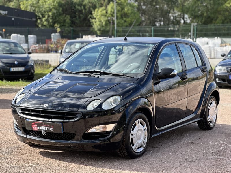 SMART FORFOUR 2005. Notre service de conciergerie automobile Auto Dakar Premium prend en charge l'entretien complet de votre véhicule avec enlèvement et livraison à domicile. Ce service exclusif comprend également le nettoyage intérieur et extérieur pour vous restituer un véhicule impeccable.