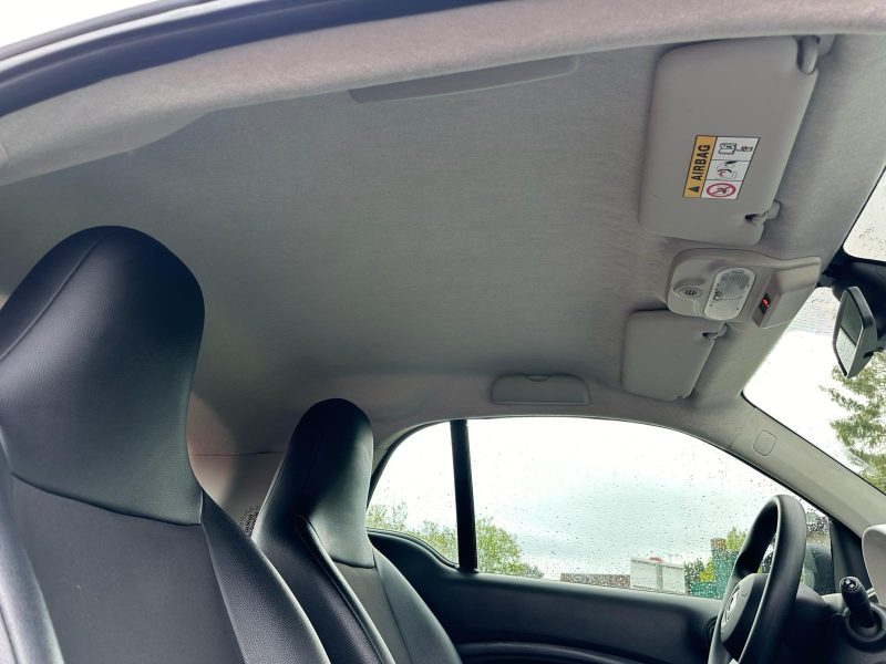 SMART FORTWO ELECTRIC DRIVE 60 KW ELECTRIC DRIVE PURE 2019. Showroom climatisé et espace client confortable chez Auto Dakar pour votre bien-être