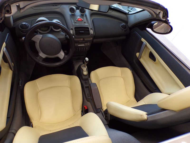 SMART ROADSTER 2003. Auto Dakar : Livraison rapide et formalités simplifiées pour votre confort